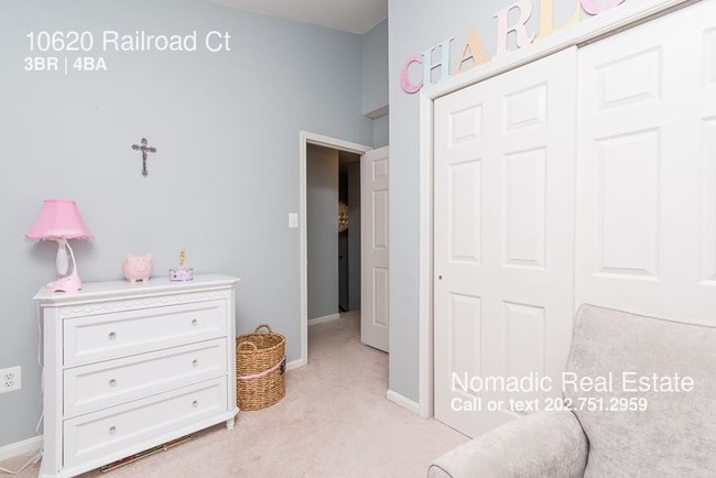 Building Photo - 10620 Railroad Ct