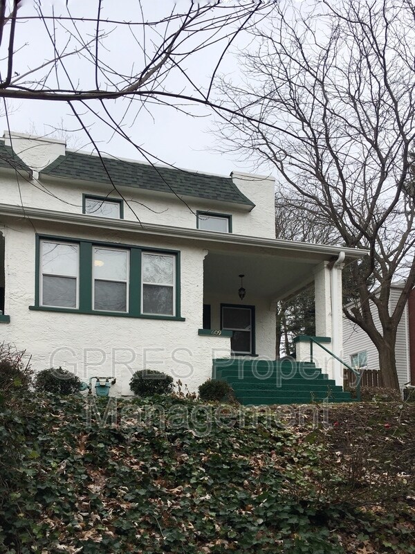 609 Delaware Ave, Oakmont, PA 15139 Townhome Rentals in Oakmont PA