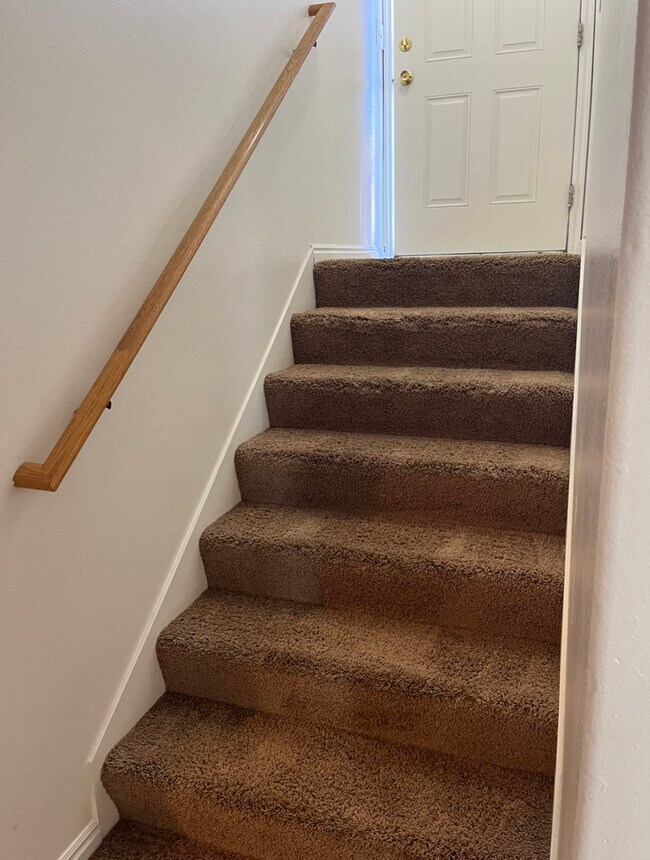 Foto del edificio - 250 E 170 N