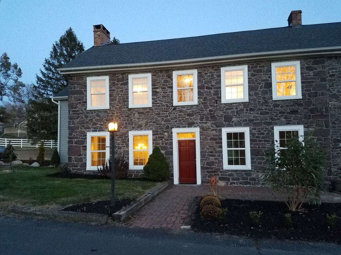 Frente de la casa - 2086 Kratz Station Rd