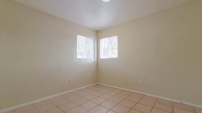 Foto del edificio - Cordova Duplex