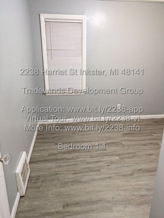 Building Photo - 2238 Harriet 3bed/1bath with nice back yar...