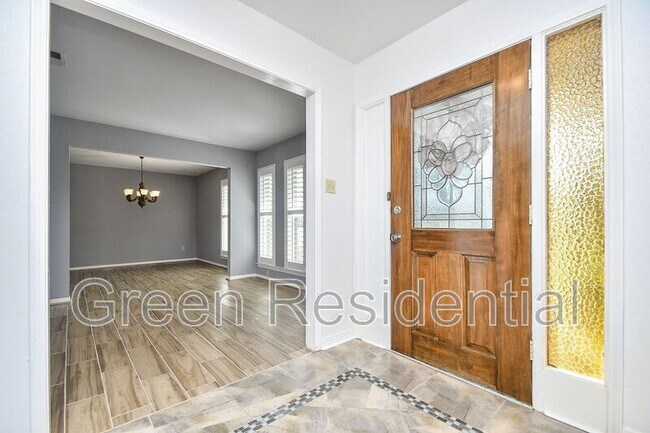 Foto del edificio - 950 W Donovan St