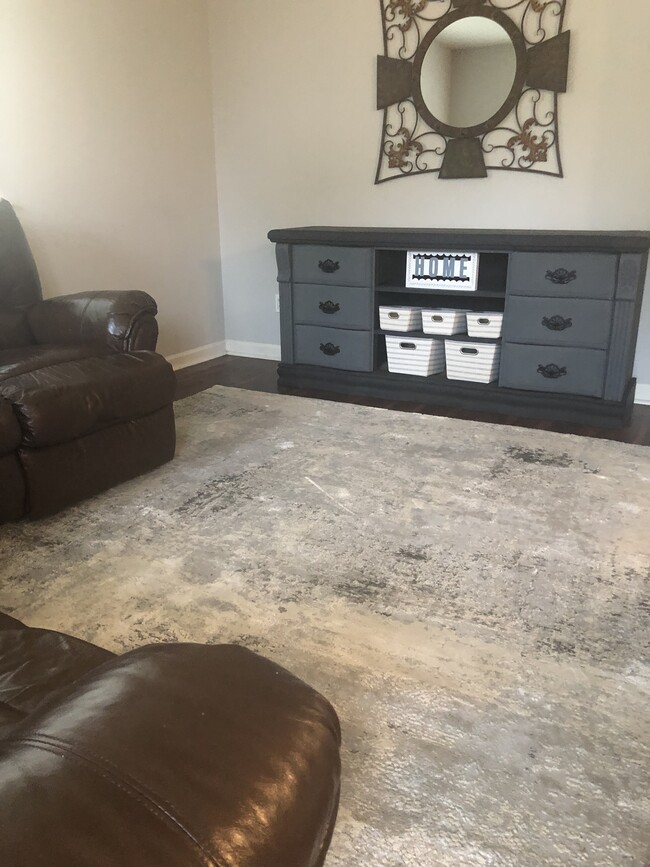 Foto del edificio - 105 Old Spring Hill Ln