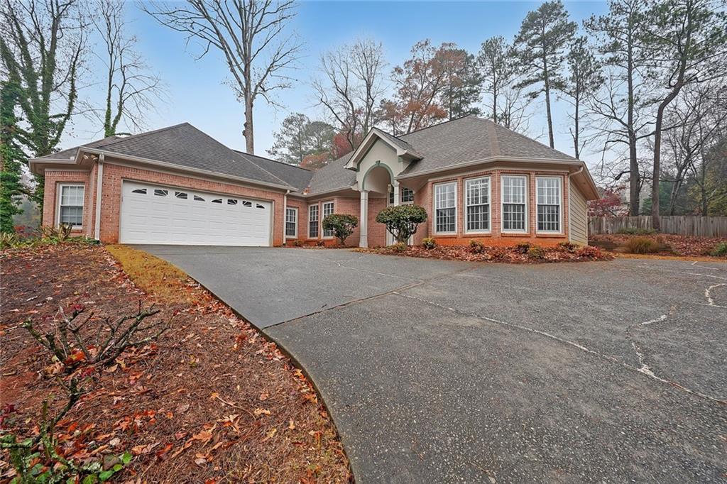 Foto principal - 1700 Laurel Creek Dr