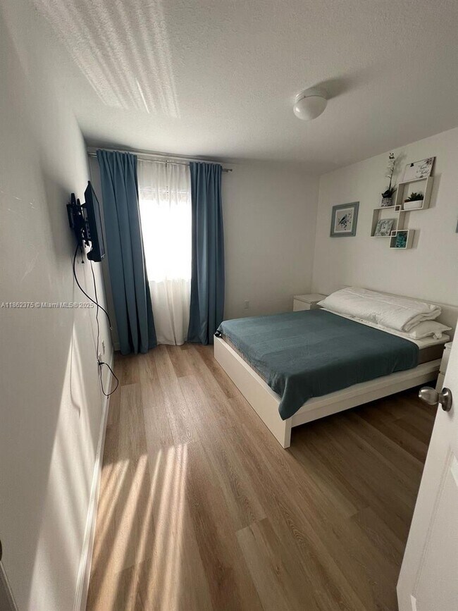 Foto del edificio - 3 bedroom in Miami FL 33179