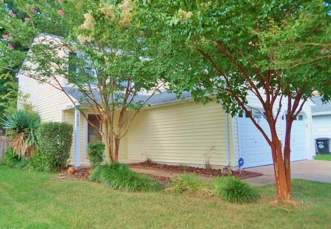 Building Photo - 4108 Starwood Arch