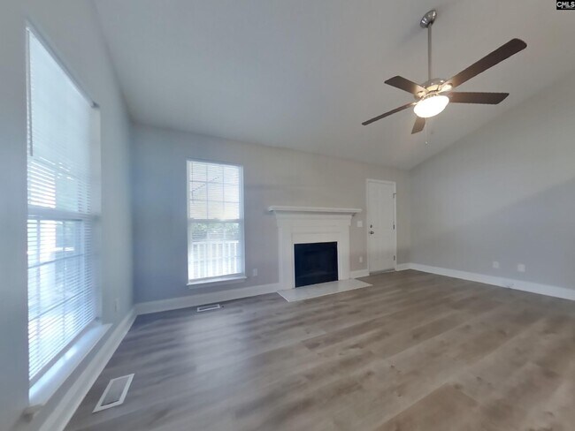 Foto del edificio - 1003 Cambridge Oaks Dr