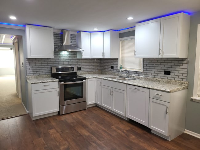 Photo - 4133 N McVicker Ave Apartment