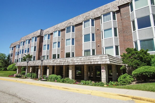 Foto del edificio - 400 Ascot Dr