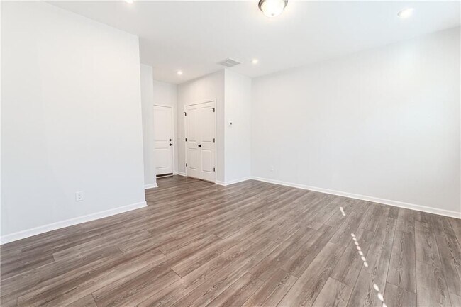 Building Photo - 1276 May Elm Ln