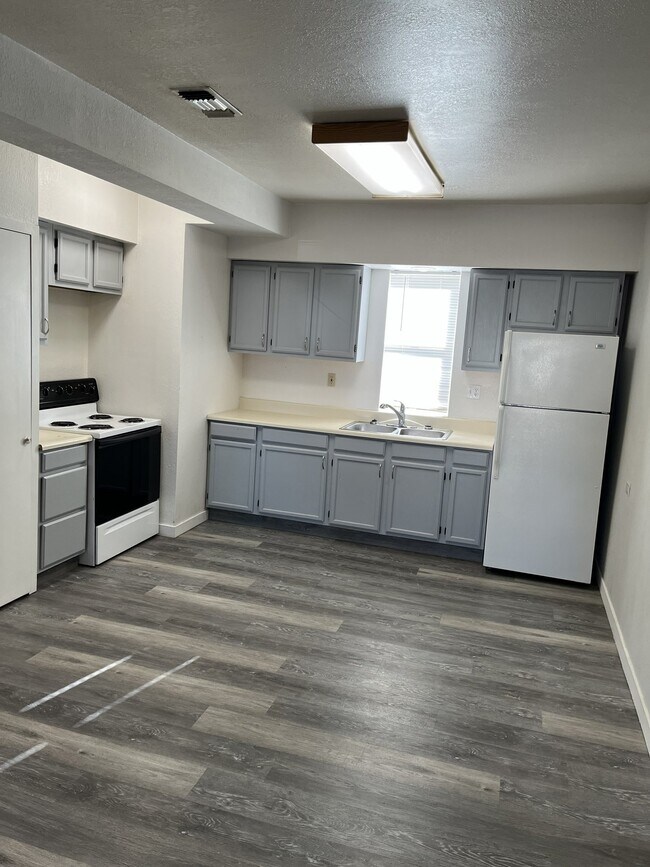 Foto del edificio - 109 N Kimball Ave