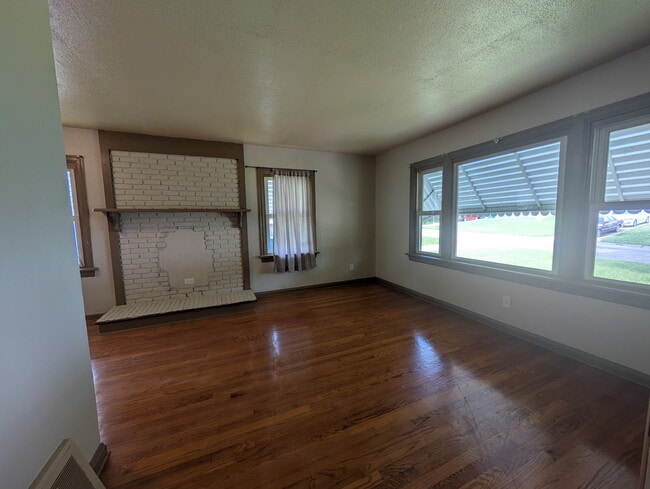 Building Photo - 2456 Wieck Dr