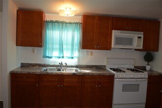 Building Photo - 1406 E Wallisville Rd