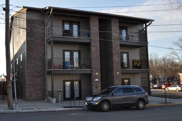 Building Photo - 223 N 9th St