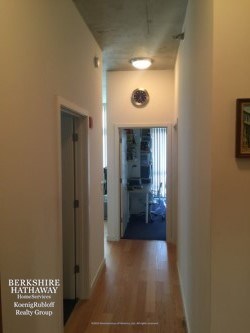 Foto del edificio - 235 W Van Buren St