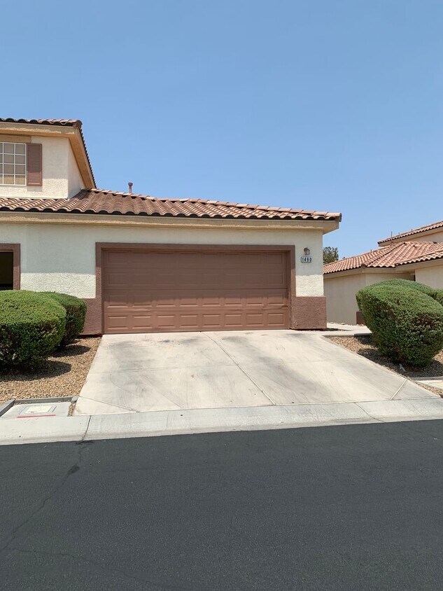 Primary Photo - Must See Henderson One-Story!