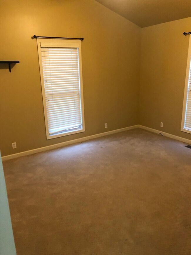 Foto del edificio - 415 Central Ave