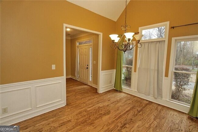 Building Photo - 1360 East Gate Ct SE