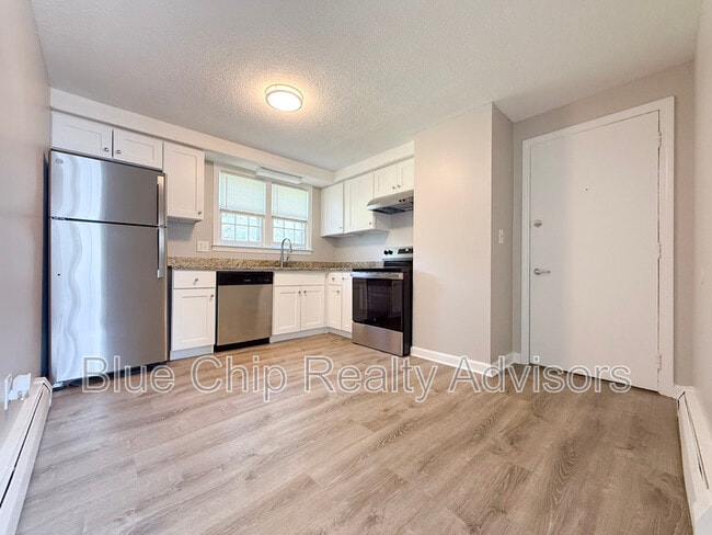 Building Photo - 5 Meisner Cir