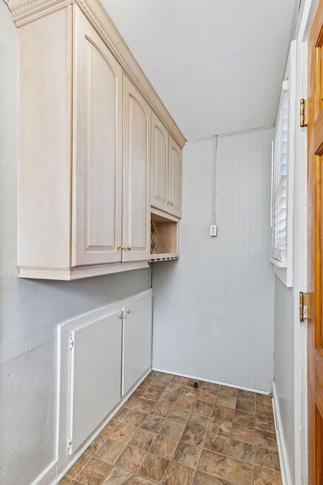 Photo - 3754 S Delaware St Apartment