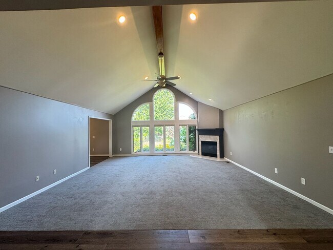 Foto del edificio - Beautiful 4 bedroom, 3 bath home in Macomb!