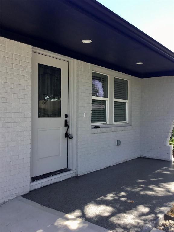 Foto del edificio - 8913 Homewood Ln