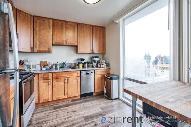 Foto del edificio - 1614 Hudson St