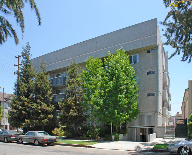 Building Photo - Clark Apartments