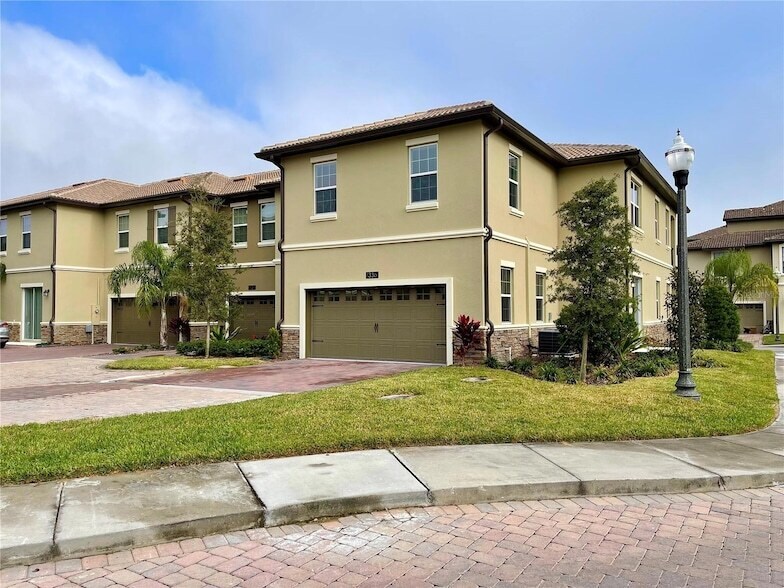 Foto principal - 1336 Shinnecock Hills Dr