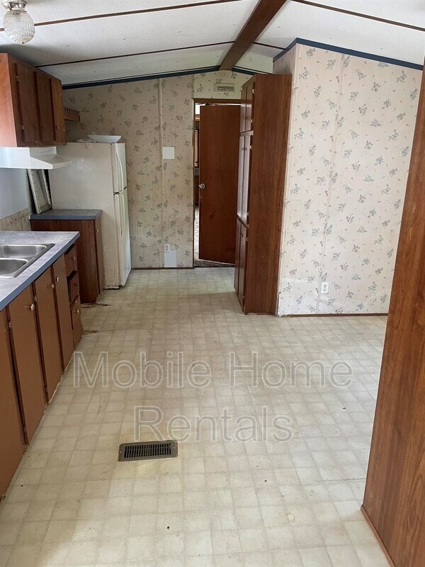 Building Photo - 125 Destiny Dr