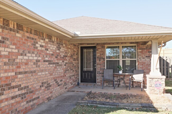 Foto del edificio - 349 Dovington Dr