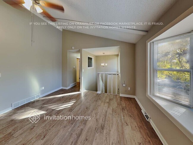Foto del edificio - 10941 Albion Dr