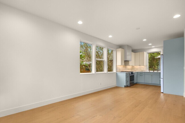 Foto del edificio - Gorgeous Urban Madrona 3-bedroom home