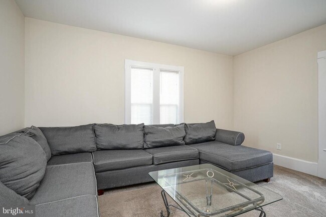 Foto del edificio - 20 Dickinson St