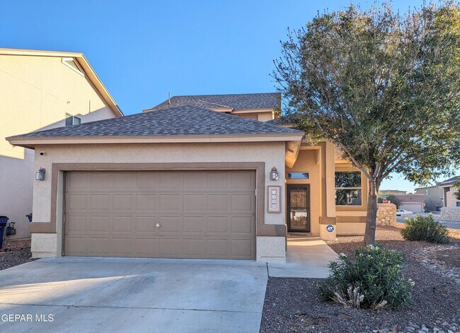 Building Photo - 5000 Silver Ranch Ave