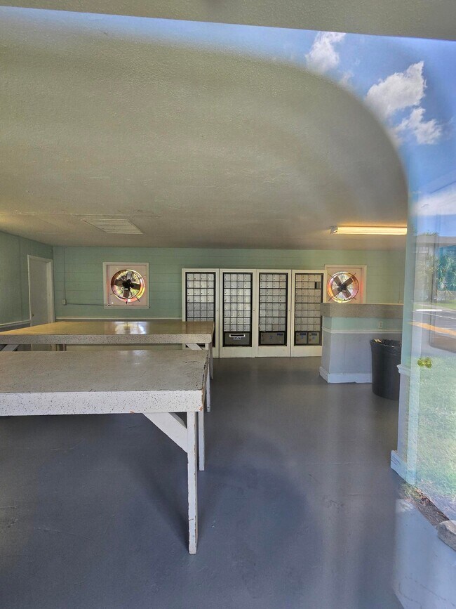 Foto del edificio - 3215 Baird Ave