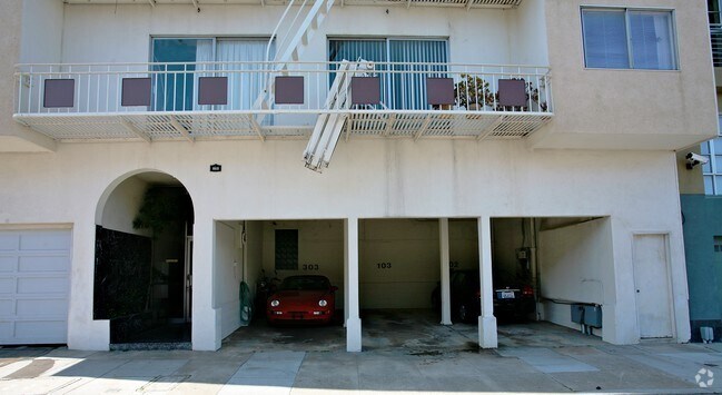 Foto del edificio - 860 Corbett Ave