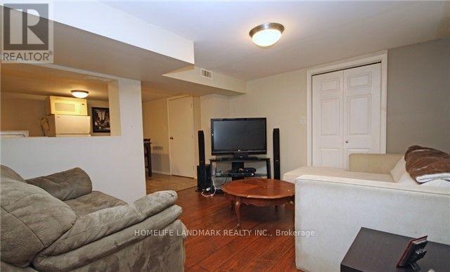 Photo du bâtiment - 245 Windsor St