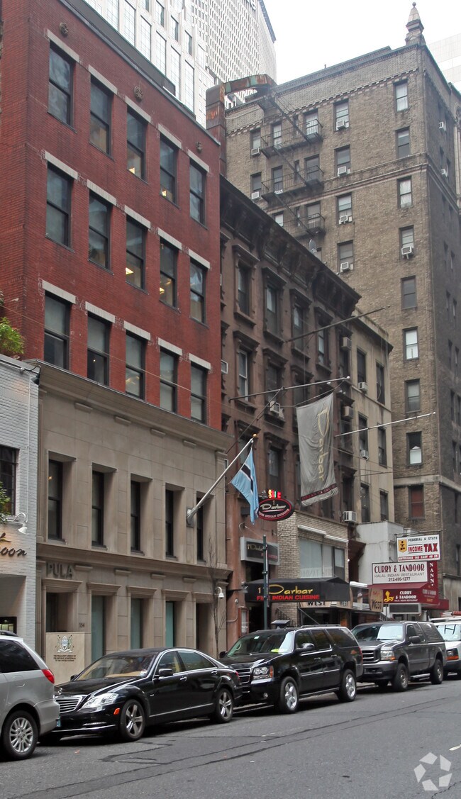 Photo - 152 E 46th St