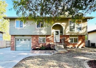 Building Photo - 538 E Campus St