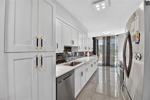 Foto principal - Yacht Club Way, Aventura, FL 33180 - 3 BR ...