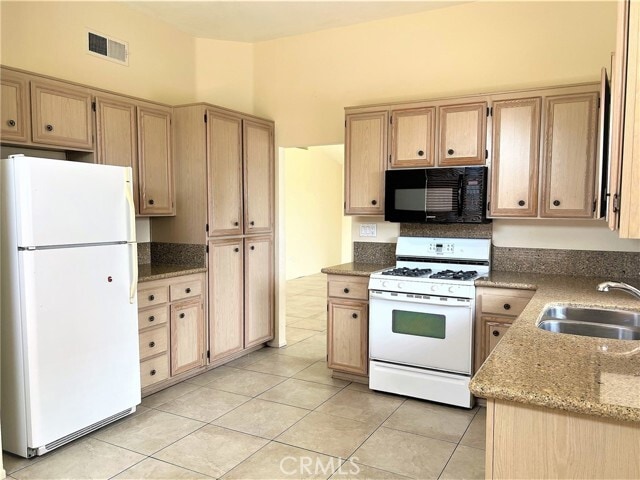 Building Photo - 30516 Sierra Madre Dr
