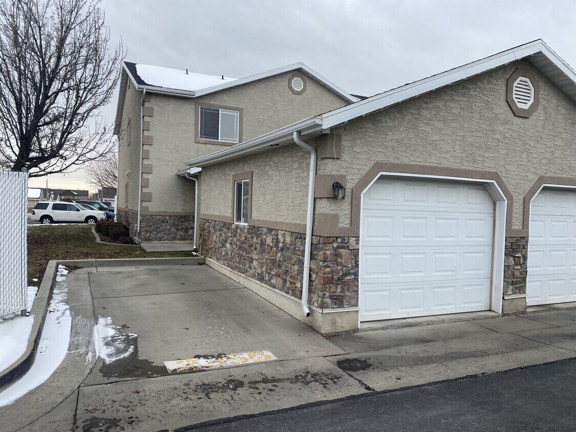 2355 N 275 E, North Ogden, UT 84414 Townhome Rentals in North Ogden
