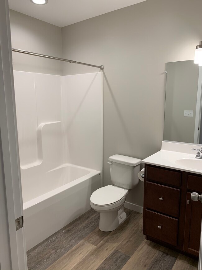 Foto del edificio - Staunton Townhomes 201-214