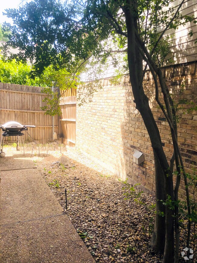 Bryan Place 2 Bedroom Houses for Rent Dallas, TX 2 Homes