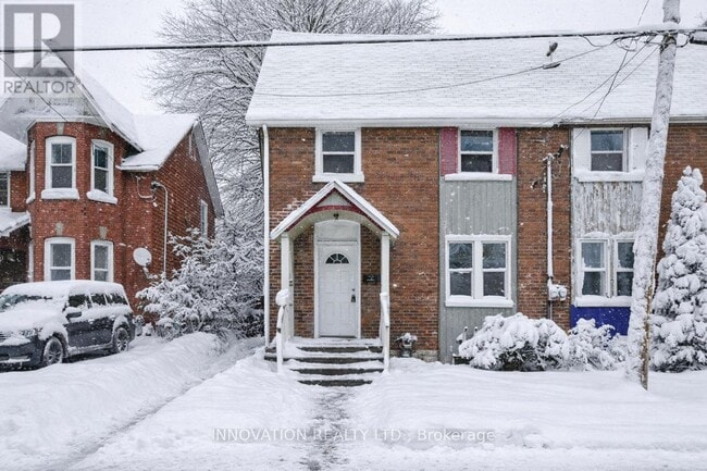 Building Photo - 5 McGill St N