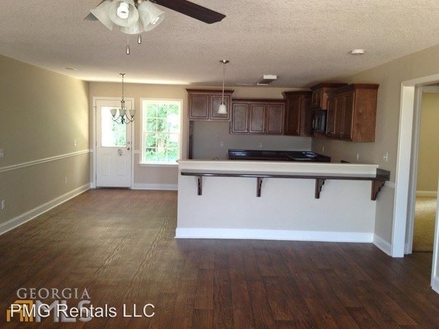 Building Photo - 3 br, 2 bath House - 9031 Whispering Pines