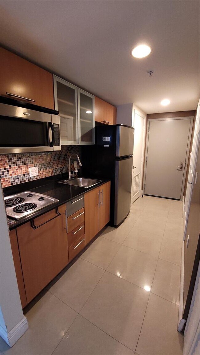 Foto del edificio - 1750 N Bayshore Dr