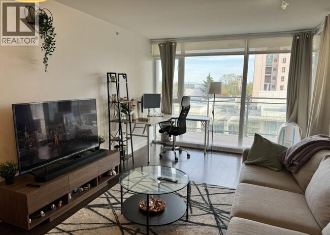 Building Photo - 608 Belmont St